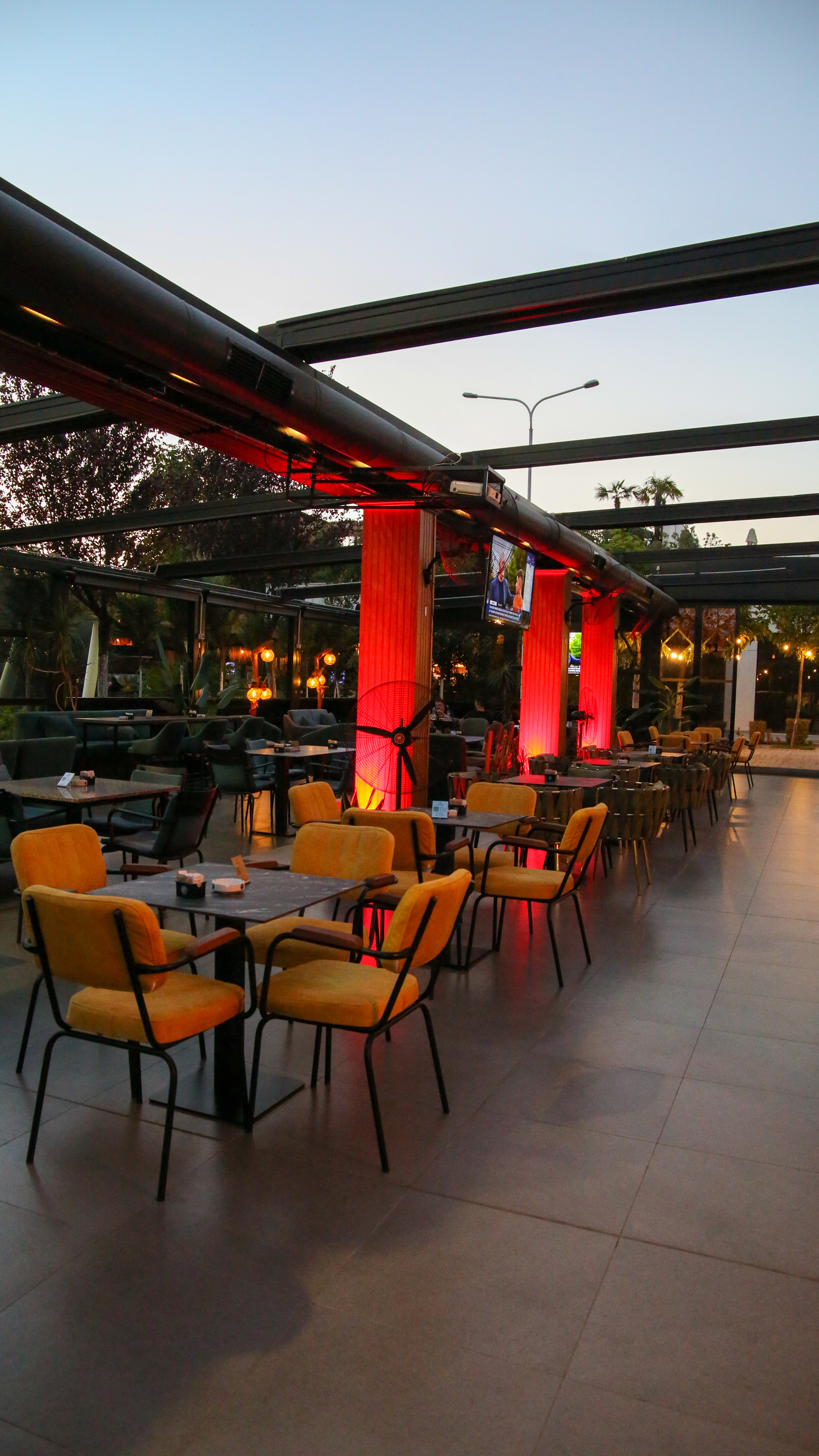Hotel with Restaurant